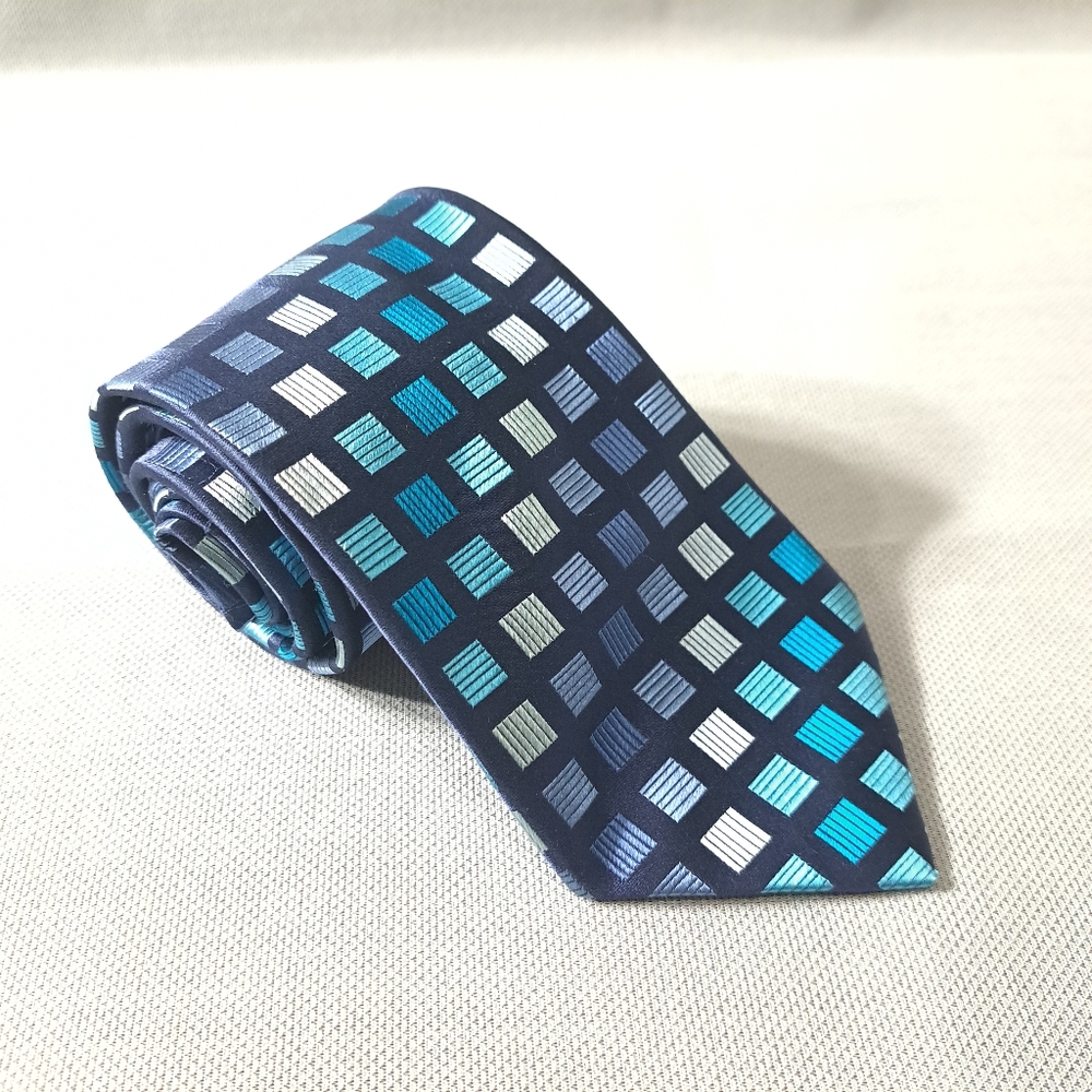BCBG ATTITUDE Men's Tie Blue Three Tone 100%‎ Silk